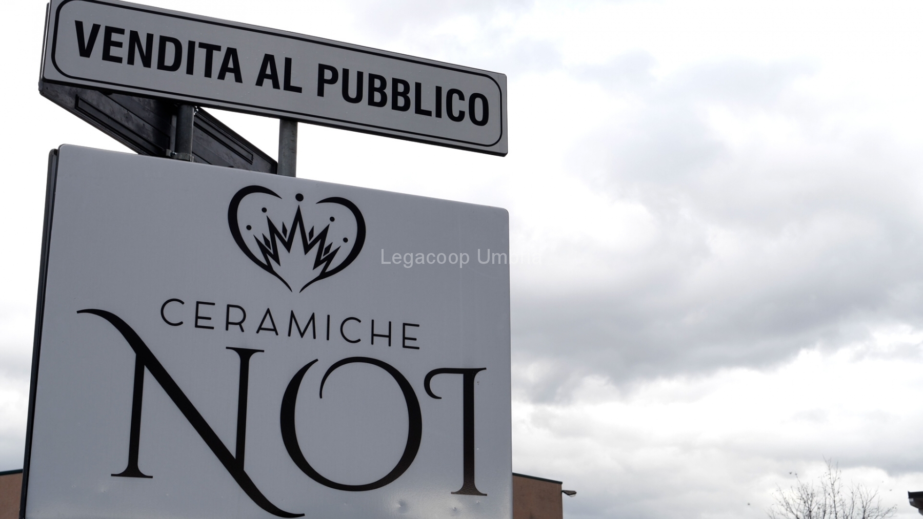 service TV.00_38_12_04.Immagine035